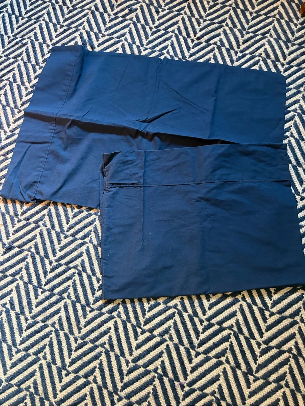 Set of 2 Navy Blue Pillow Cases
